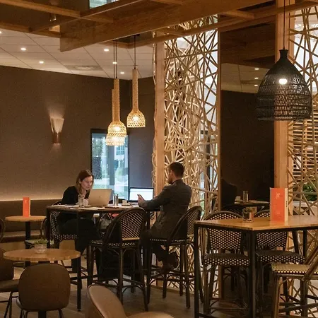 Hotel Novotel Arenas Aeroport 4*