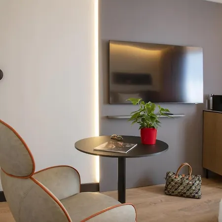 Novotel Arenas Aeroport Hotel
