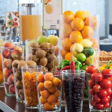 Novotel Arenas Aeroport 4*