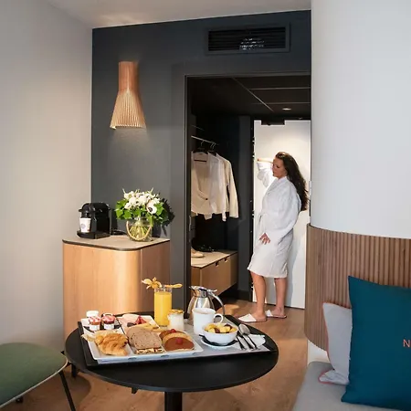 Novotel Arenas Aeroport Hotel 4*