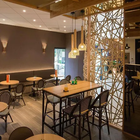 Hotel Novotel Arenas Aeroport 4*