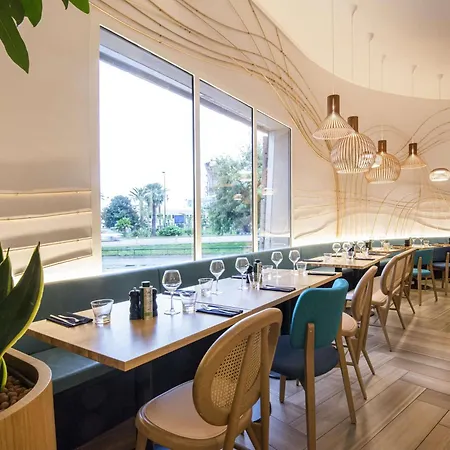 Novotel Arenas Aeroport 4* Nizza