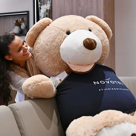 Novotel Arenas Aeroport Hotel 4*