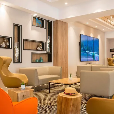 Novotel Arenas Aeroport 4*