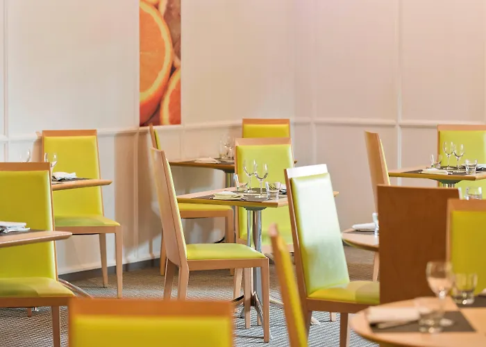 노보텔 아레나스 아에로포르트 호텔