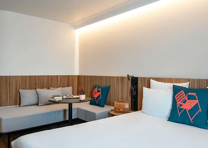 노보텔 아레나스 아에로포르트 4*