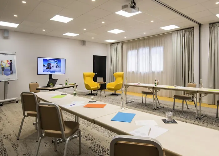 호텔 노보텔 아레나스 아에로포르트 4*