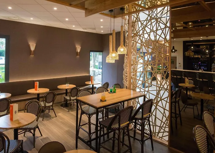 호텔 노보텔 아레나스 아에로포르트 4*