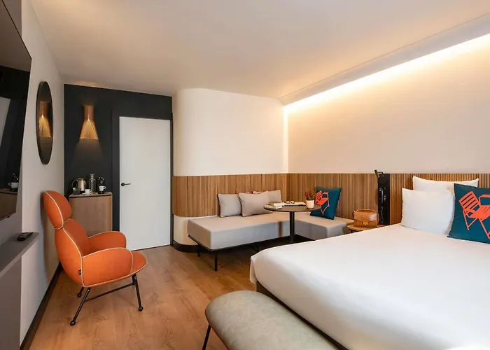 노보텔 아레나스 아에로포르트 호텔