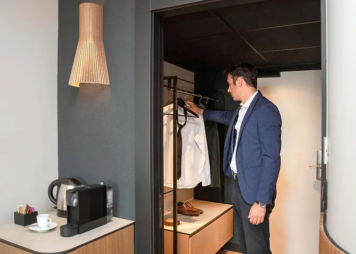 노보텔 아레나스 아에로포르트 4* 니스