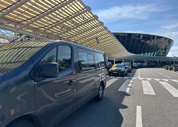 호텔 노보텔 아레나스 아에로포르트