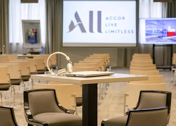 노보텔 아레나스 아에로포르트 4* 니스