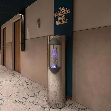 Novotel Arenas Aeroport Отель