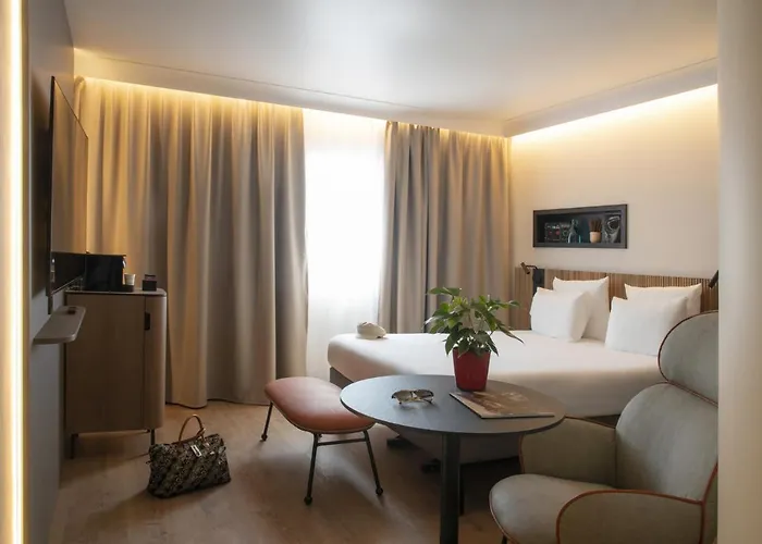 Novotel Arenas Aeroport Szálloda