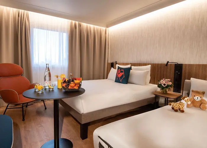 Novotel Arenas Aeroport 4*